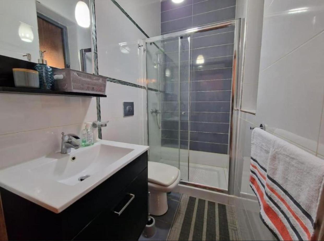 Bugibba Central Modern Apartment 세인트폴스베이 외부 사진